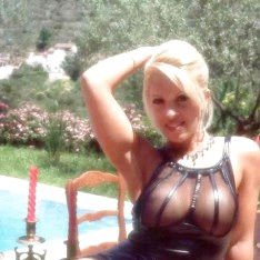 Hot blonde babe gets her ass drilled by the pool