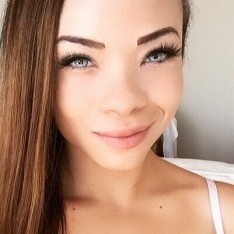Jamie Marleigh rubs her clit good for you