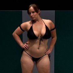 New male dom submits to Goddess Bella Rossi